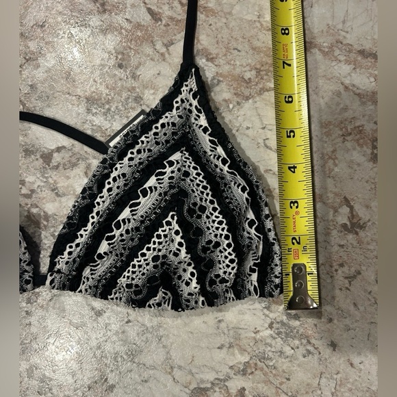 Mossimo String Bikini Top Medium Crochet NWT - Picture 7 of 7